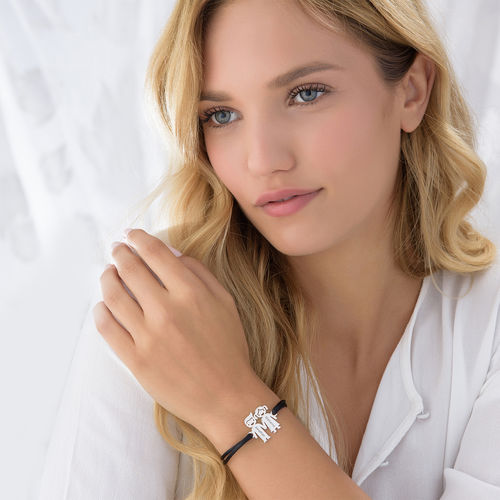 手をつないだ子どものチャームブレスレット - 2