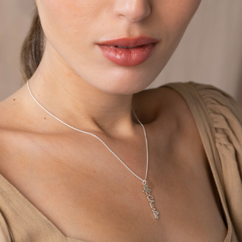 スターリングシルバーの誕生石付きブルーミングバースフラワーネームネックレス - 1