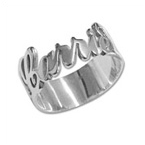 パーソナライズされたシルバーカットアウトリング