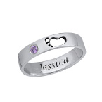 内側の刻印つきベビーフィートリング