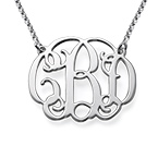 スターリングシルバーのセレブモノグラムネックレス