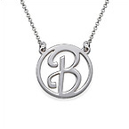 カットアウトイニシャルネックレス